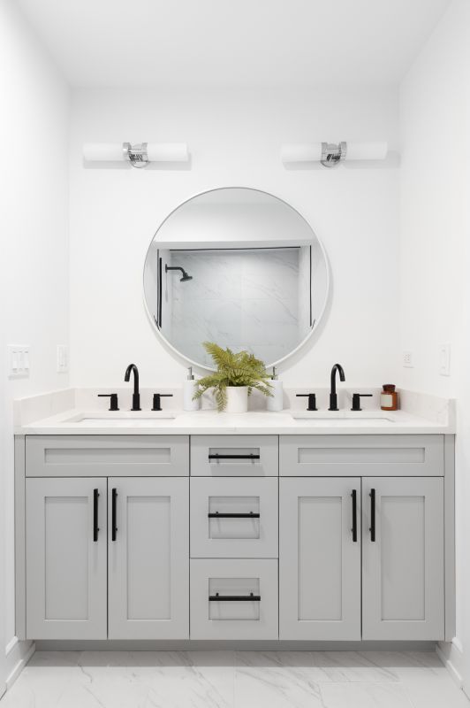 Contemporary vanity with dual sinks